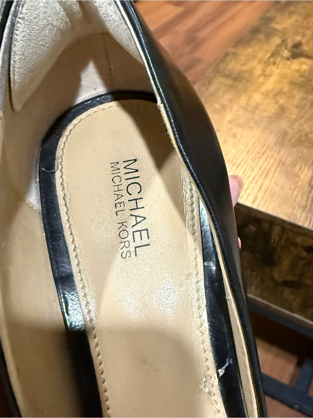 Michael Kors Black Leather Pointed Toe D’Orsay Pumps Size 9M Classic Stiletto - Picture 6 of 7